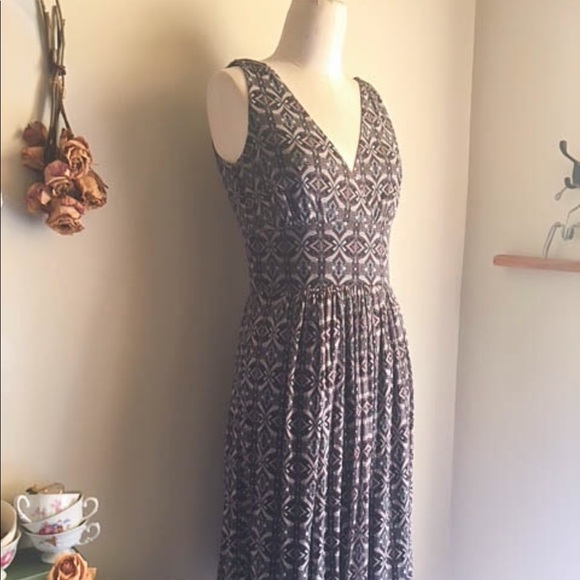 Pretty NY&CO Geometric Tribal Party Dress Sz Small - Picture 3 of 5